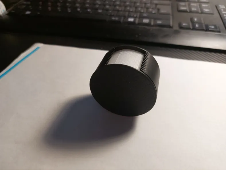 Medical tape dispenser