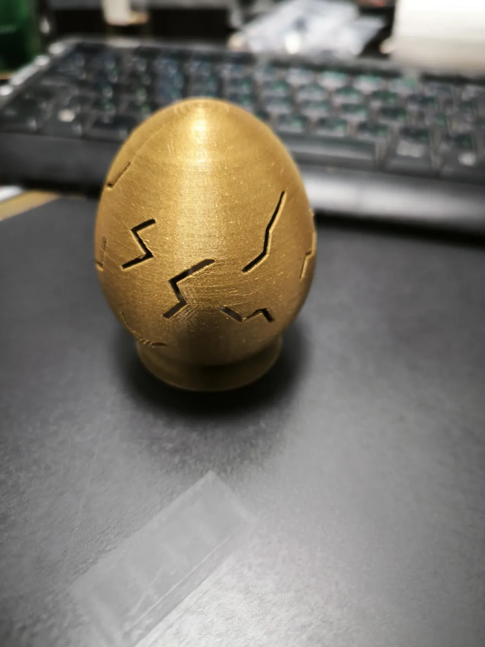 Easter egg with a surprise - Free 3D Print Model - MakerWorld