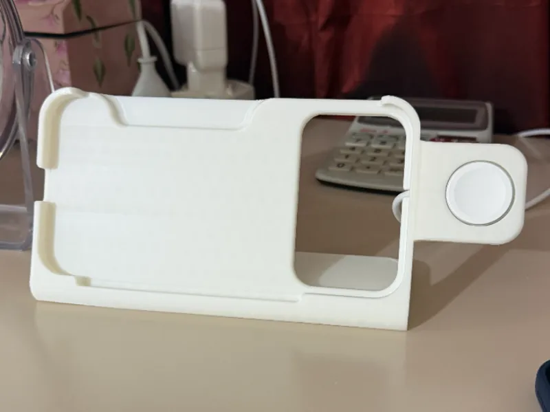 iphone 15 16 17 promax and apple watch dock