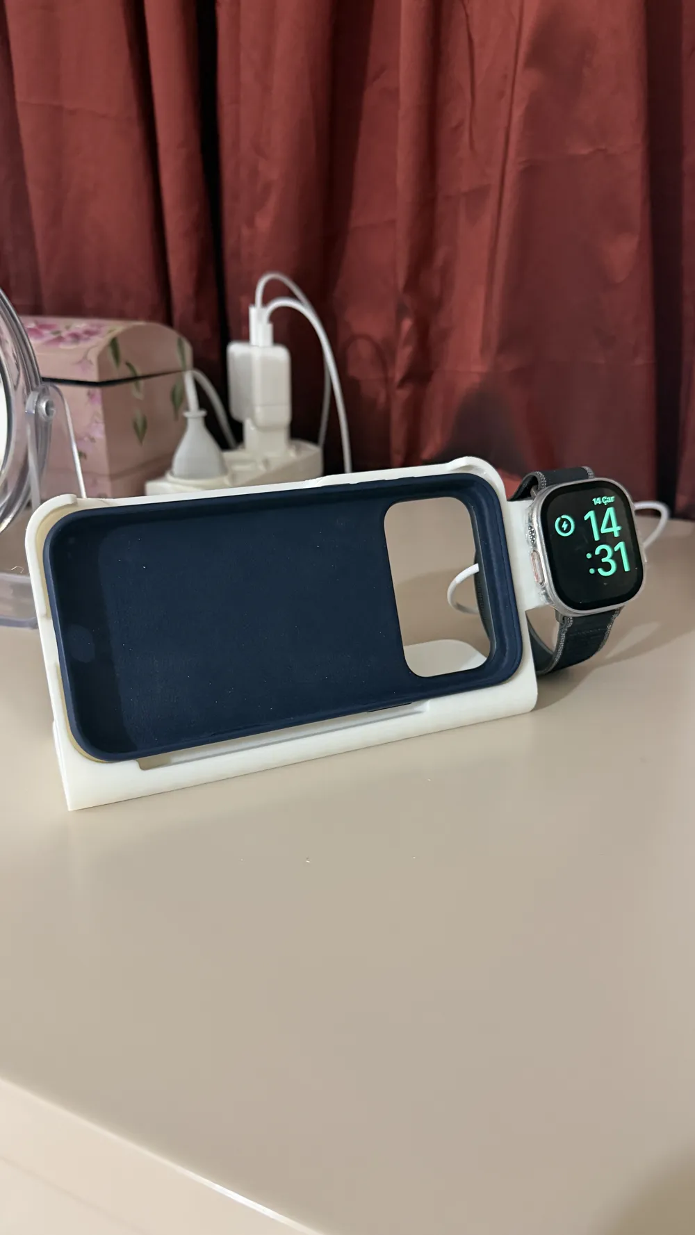 iphone 15 16 17 promax and apple watch dock - Free 3D Print Model ...