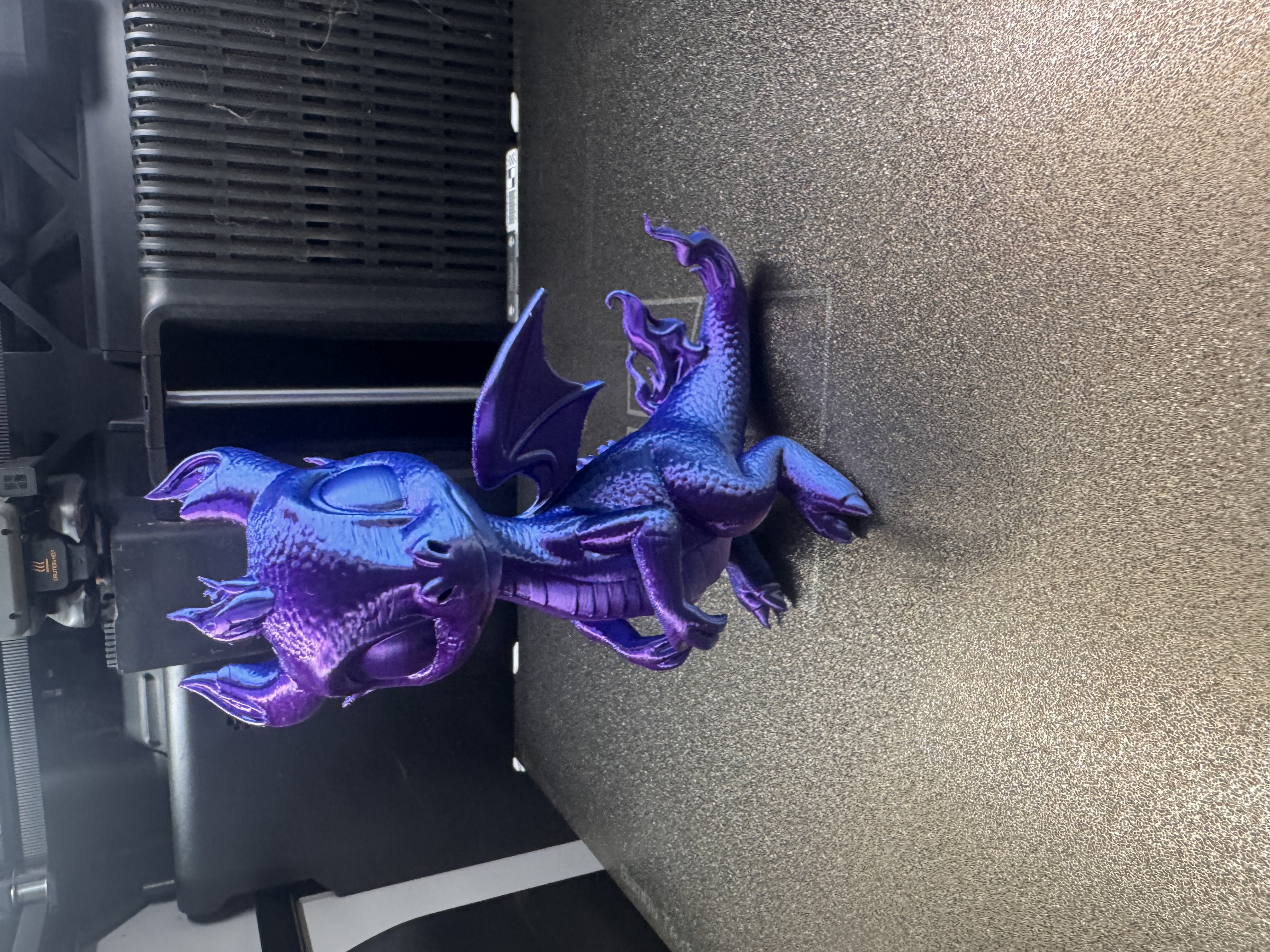 Miniatura 2 do modelo 3D ember dragon hatchling 