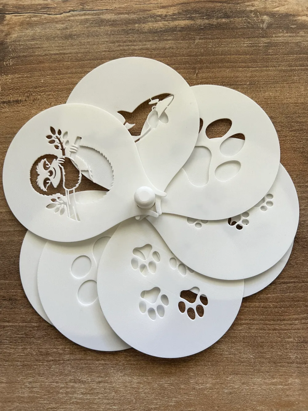 Modèles de pochoirs à café décoratifs, ornements de collection personnalisables