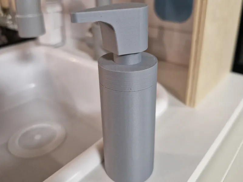 Child soap dispenser with push mechanic