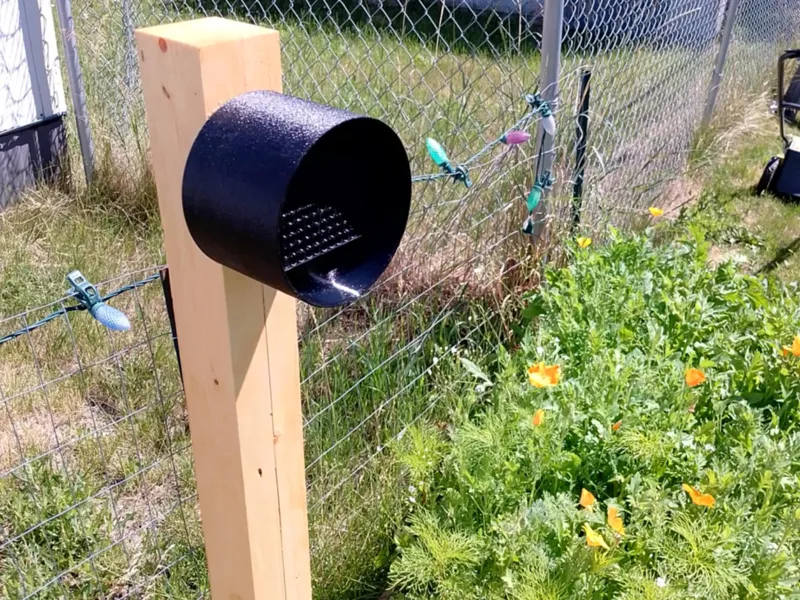 Leaf cutter bee house + hive tube insert