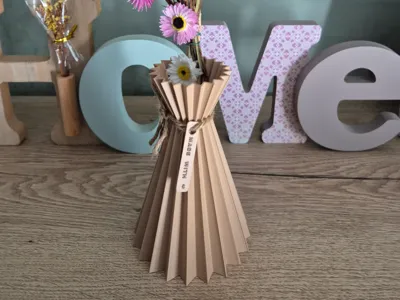 vase + label