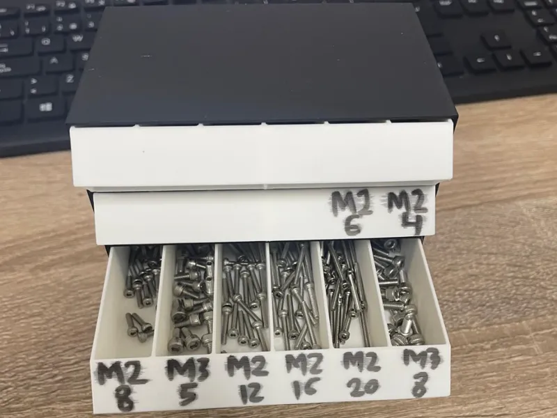 Estanteria para tornillos 24 huecos