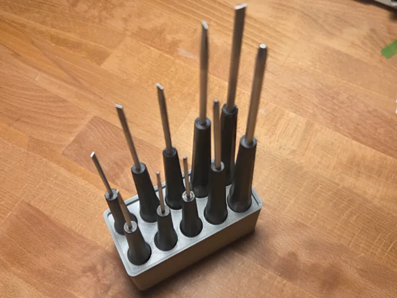 Gridfinity Wiha Slot &  Phillips Screwdriver Stand