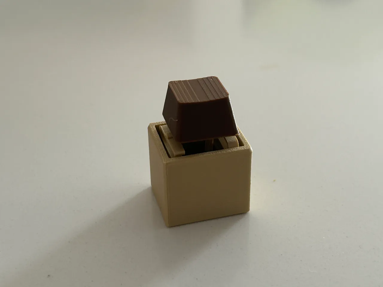 FULLY Printed Clicking Keycap Fidget view 2