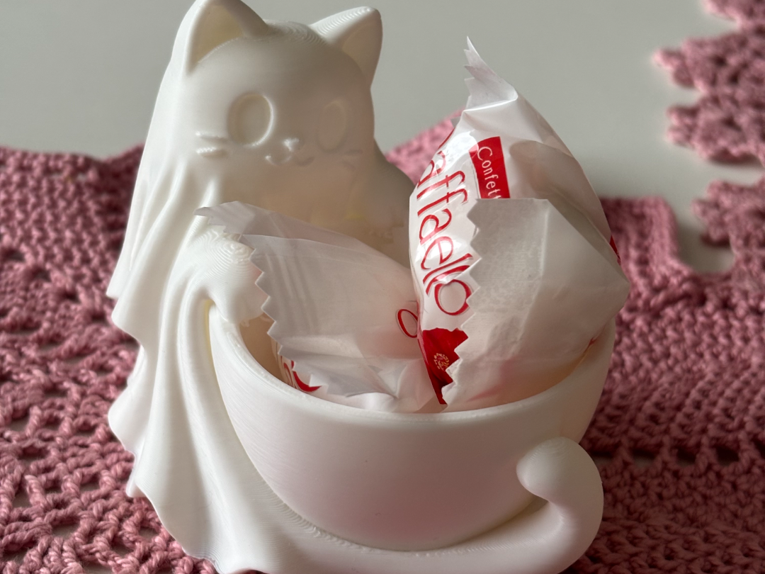 Ghost Cat Bowl - Halloween Teacup Catchall 3D model