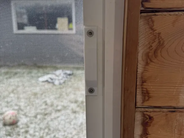 Poignée de rechange pour porte ou fenêtre coulissante