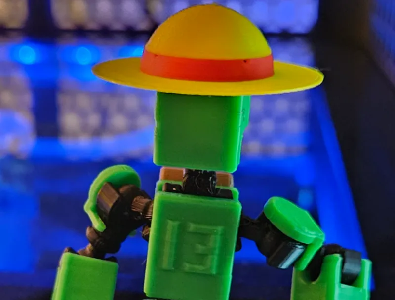 Luffy hat Mini 13 joint figure