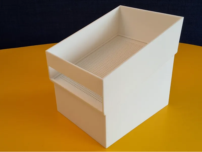 Aquarium sand strainer