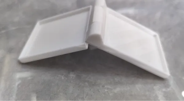 Boîte à miroirs de poche