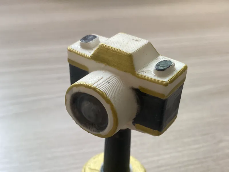 Piccola macchina fotografica