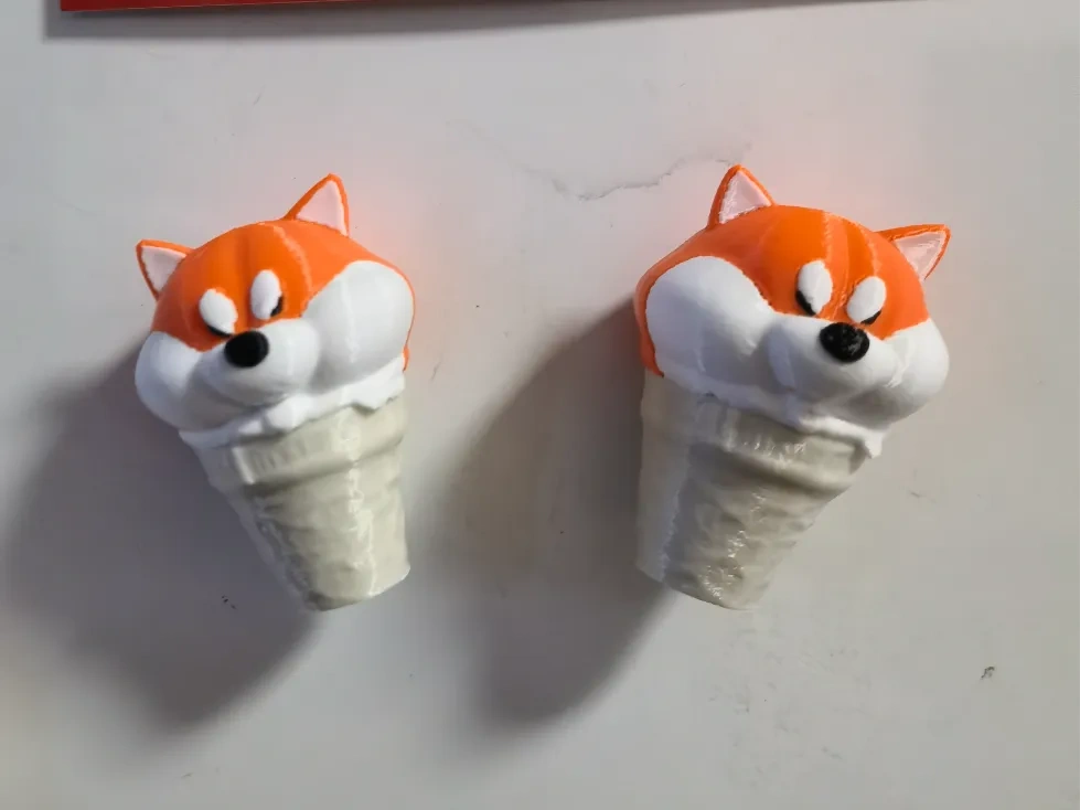 Miniatura 1 do modelo 3D 柴犬冰淇淋甜筒冰箱贴，柴犬冰淇淋甜筒摆件，分件打印，无需AMS
