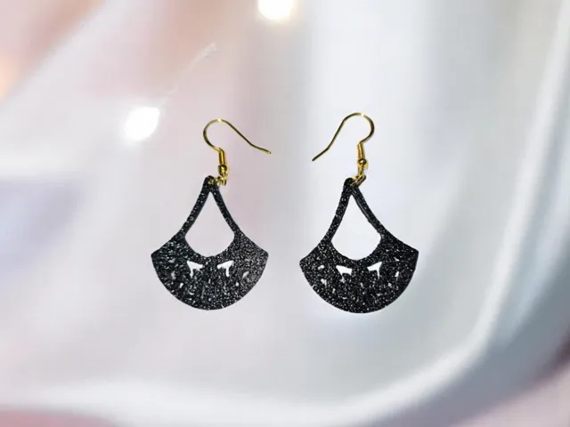Elegant fan earrings