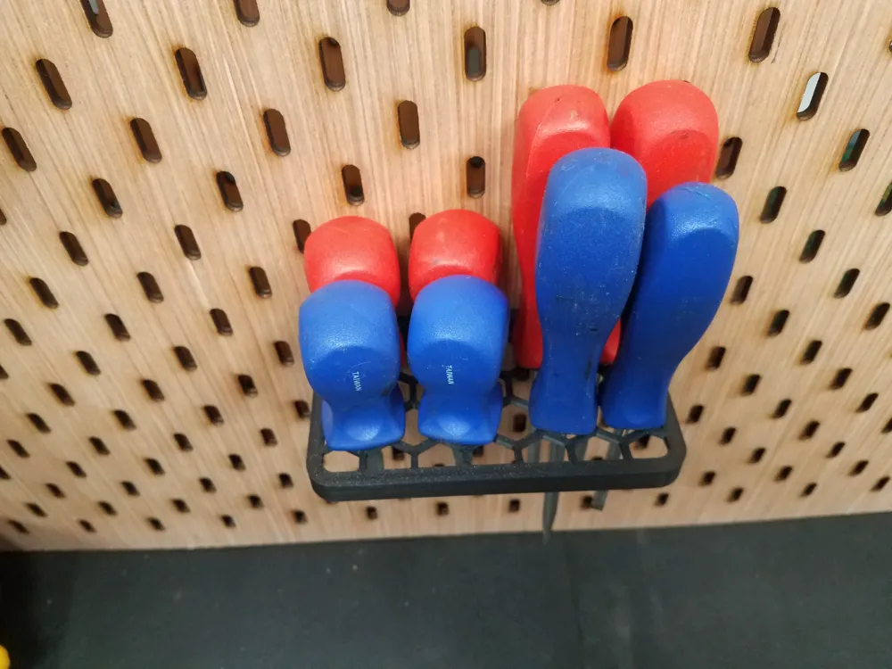 Screwdriver Rack: Screw-to-Wall - Free 3D Print Model - MakerWorld