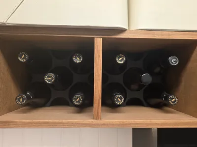 Vladholma Wine Holder