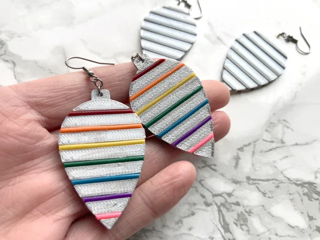 Filament Ornament / Christmas Light Bulb Earring