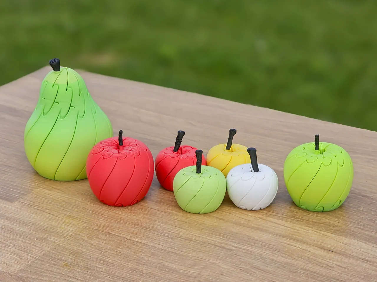 The Smallest Apple Fidget (print in place) view 4