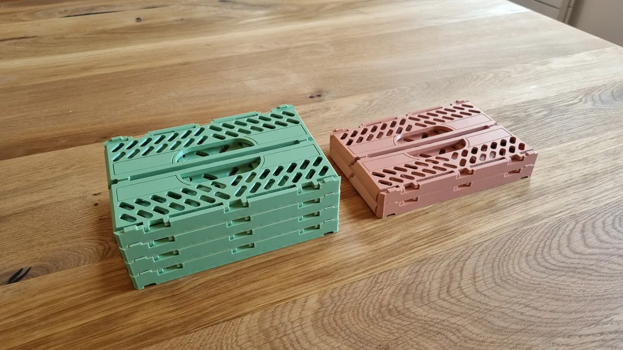 Foldable and stackable Crate view 2