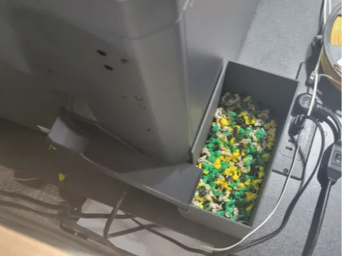 cc_waste_chute_and_bin