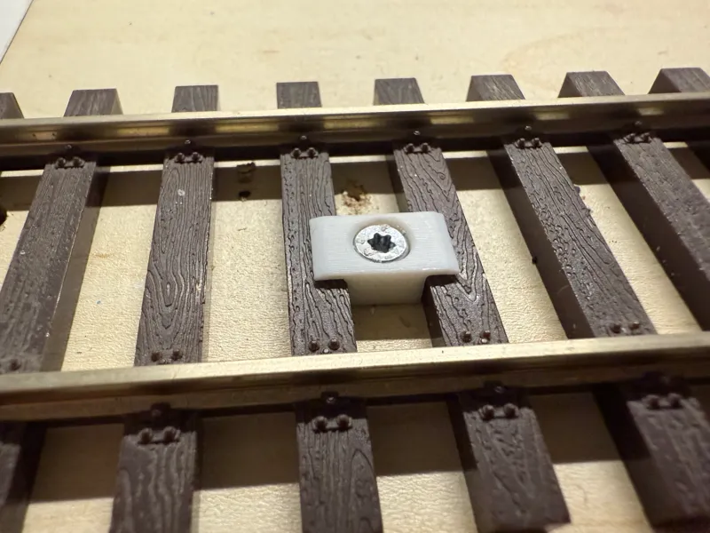 Rail Clamps Gauge 0 (Lenz/Peco)