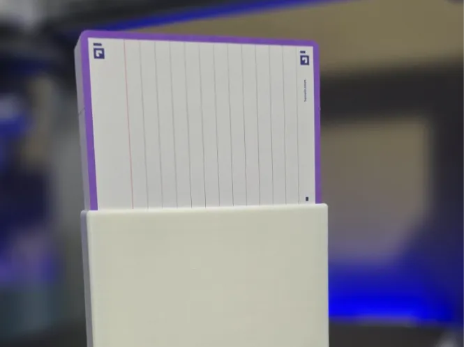 Minimalist Queue Card Holder
