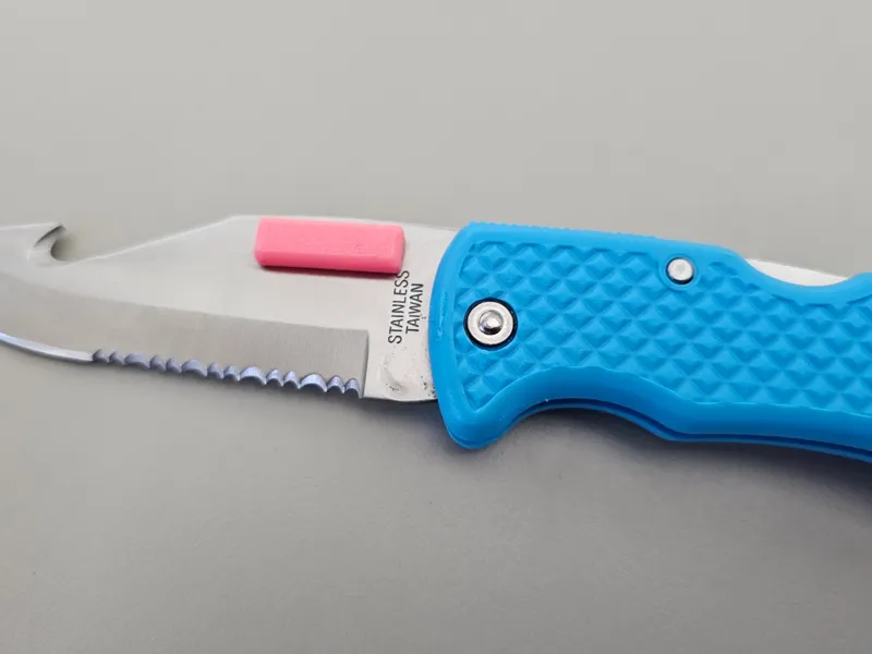 cressi Chaku diving knife thumb stud grip