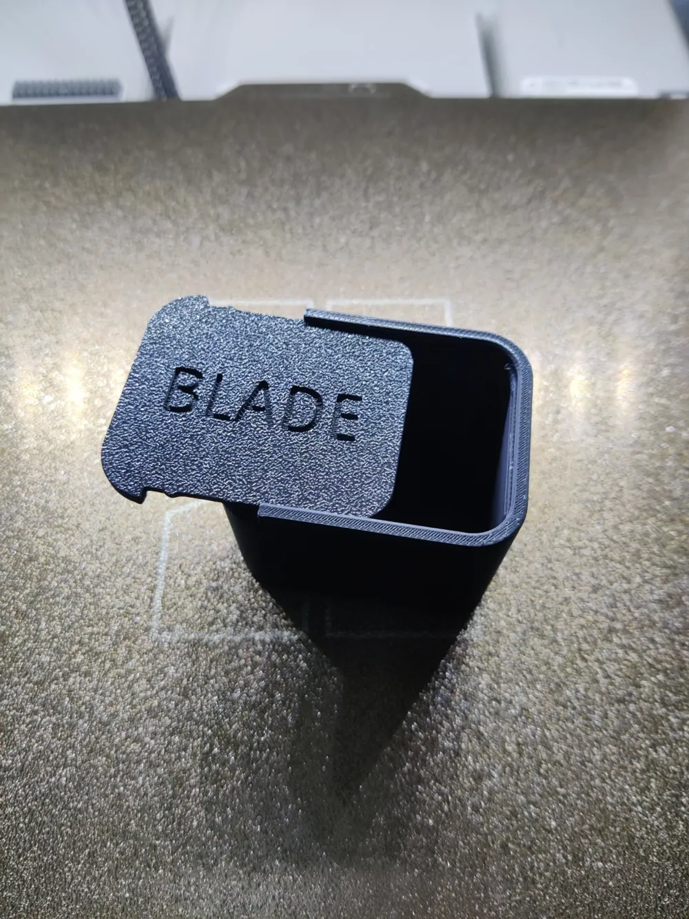 clean Blade Disposal Container - Free 3D Print Model - MakerWorld