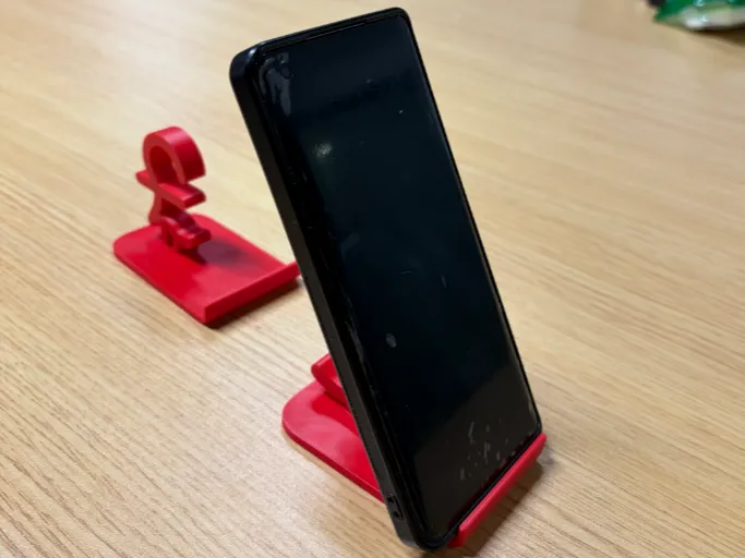 Dollar Sign Phone Stand - No Supports Required