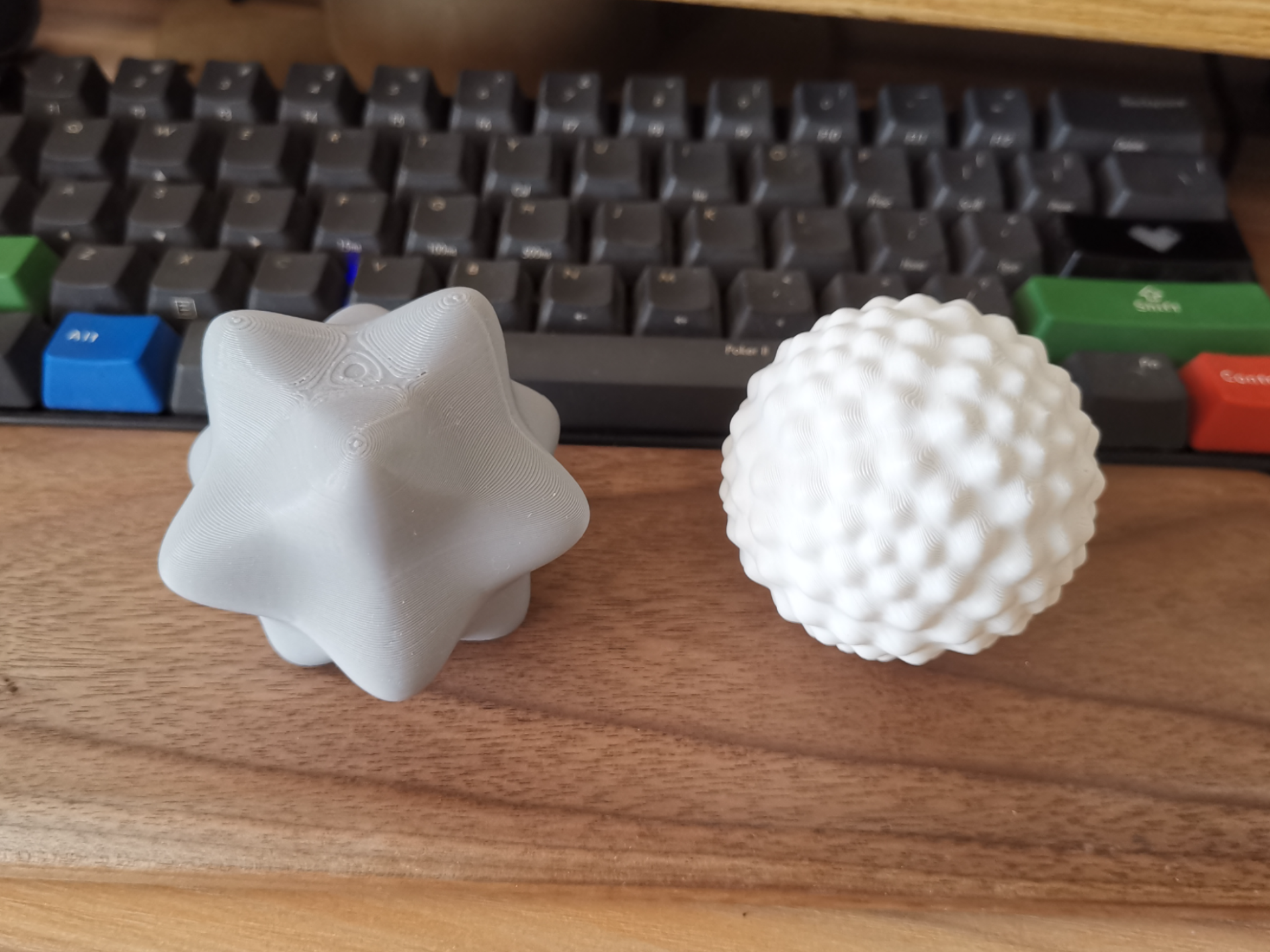 Miniatura 1 do modelo 3D 按摩球两款