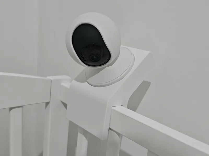 REOLINK E1 PRO CAMERA MOUNT FOR A BABY BED