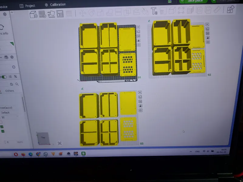 Rectangular stackable boxes with screw holes + lid