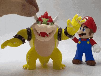 Bowser with articulated joints & spinning bracelet