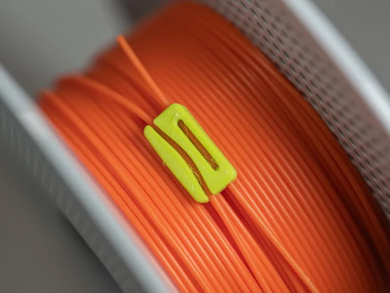 f412 Flexible Filament Clip (print in TPU)