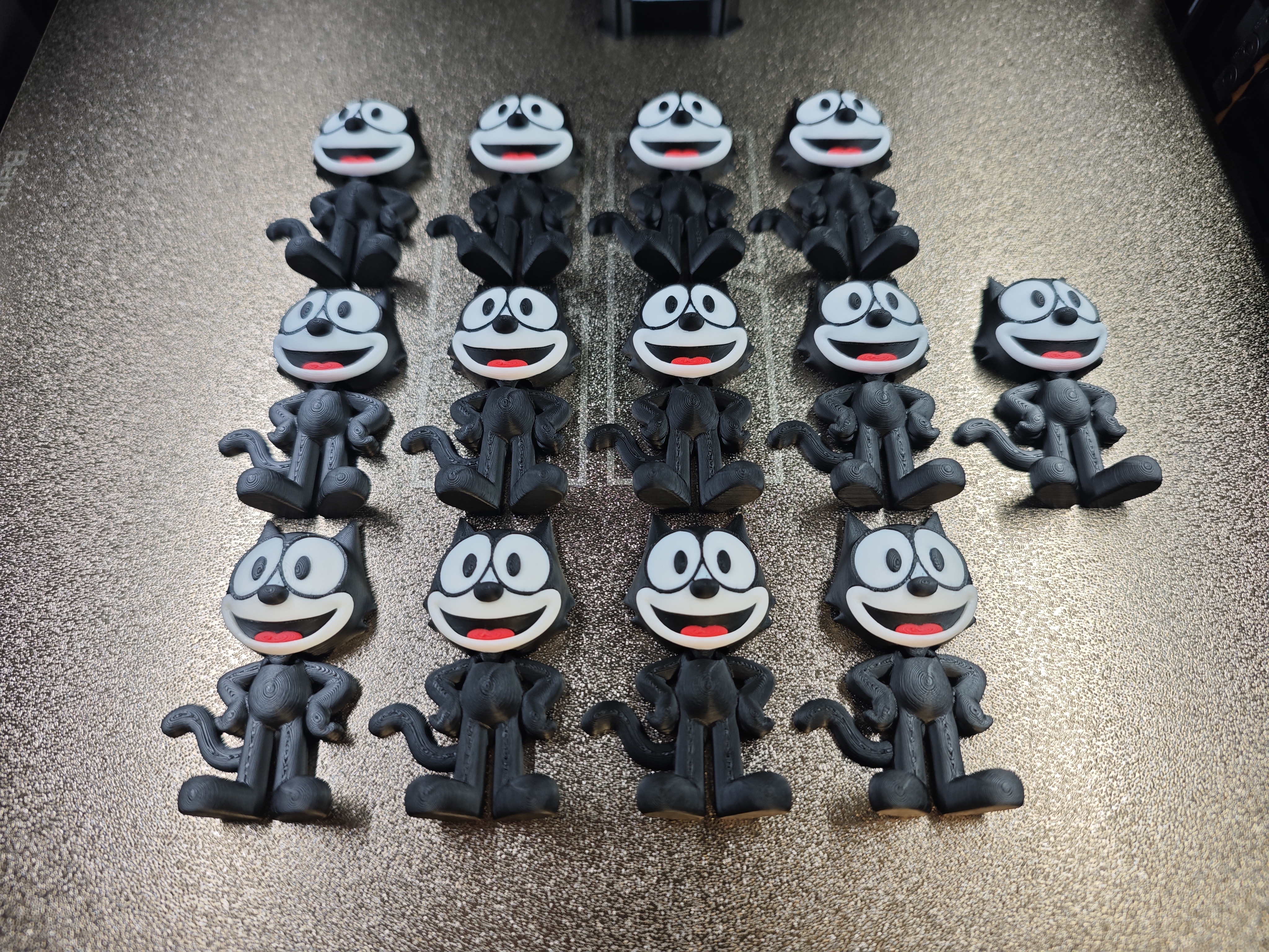 Felix The Cat - Mini Flexi Keychain - Free 3D Print Model - MakerWorld