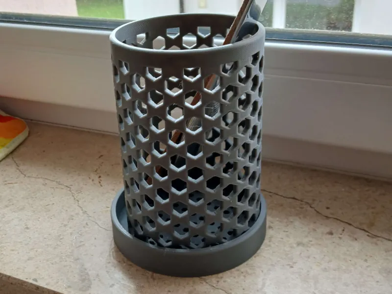 Cutlery holder