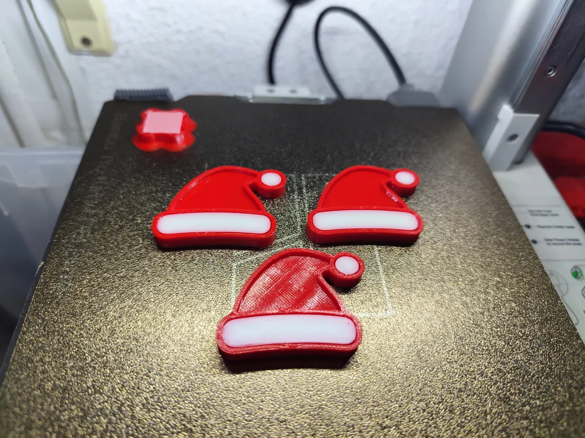 Christmas hat fridge magnet - Free 3D Print Model - MakerWorld