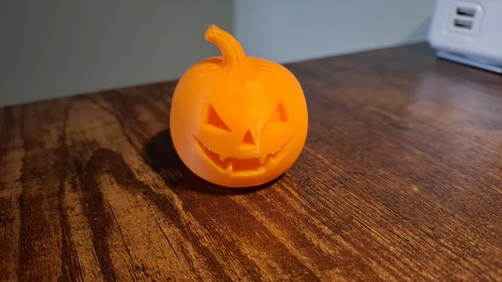 Cute little halloween pumpkin - Free 3D Print Model - MakerWorld