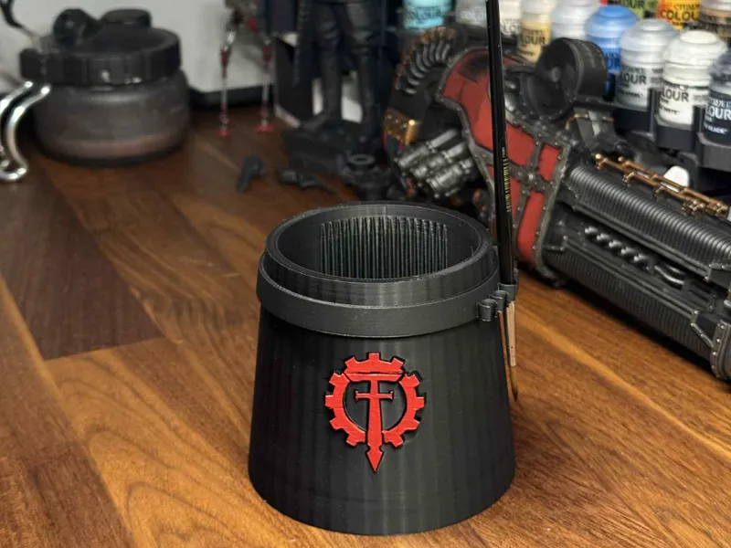 Paint Cup with brushholder, Legio Titanicus.