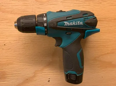Makita DF3300D