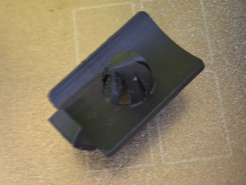 Beer shotgun tool (Crack In) by Hardstone_gg MakerWorld: Download Free 3D Models - 3D model önizlemesi