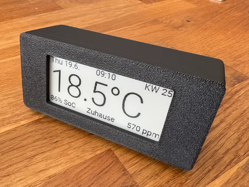Housing for 2.9 in e-ink display and a NodeMCU v3