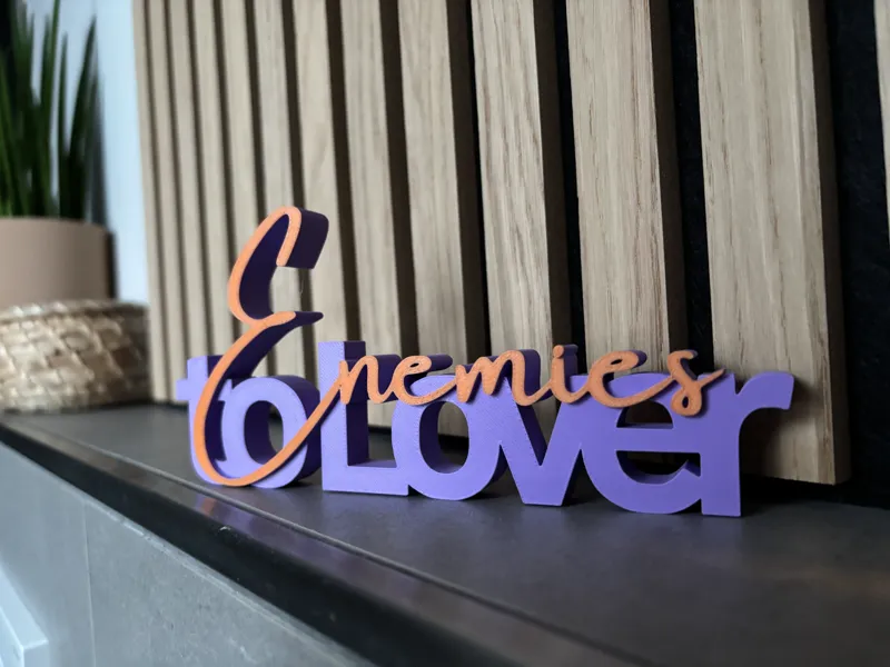 enemies to lovers Schriftzug modern Deko