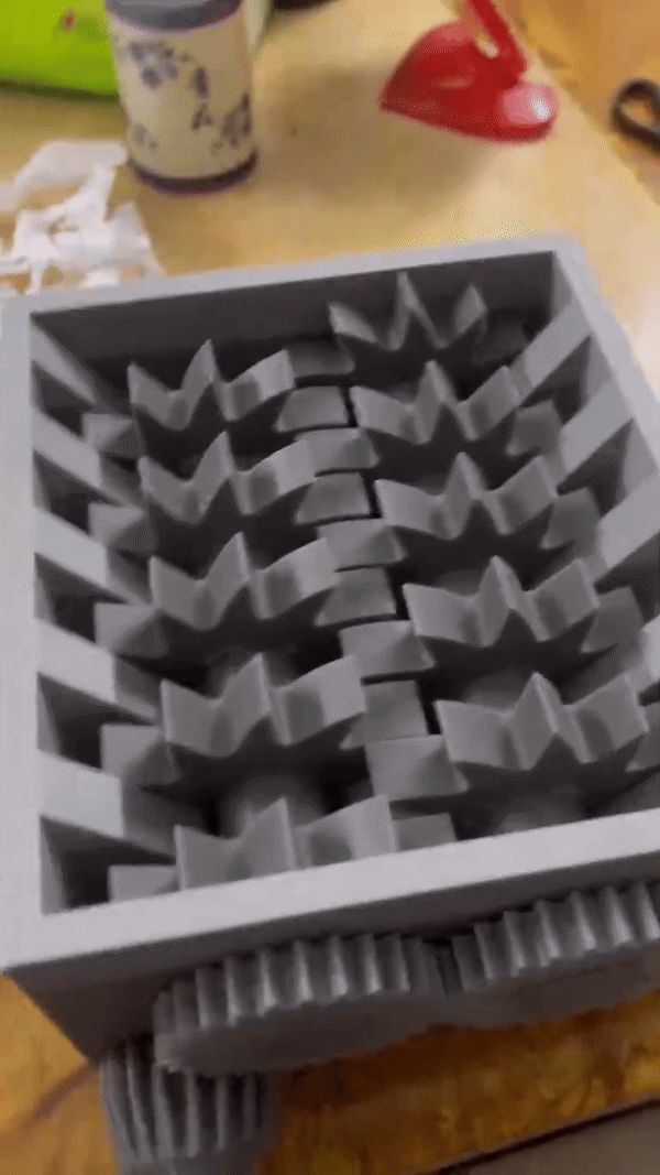 https://makerworld.bblmw.com/makerworld/model/US693d40afd2f295/design/2024-10-24_caa7732fcf4d2.gif