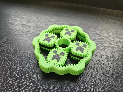 Minecraft Creeper Square Planetary Gears Spinner view 2