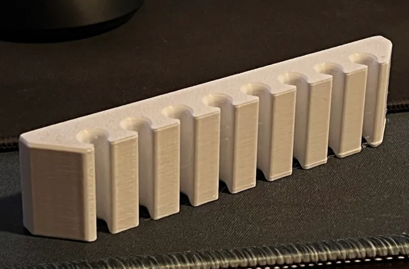 8 Cable Holder (Flush w/XL Command Strips)