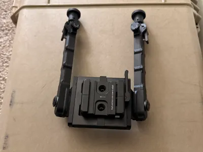 ARCA Swiss Bipod Adapter 