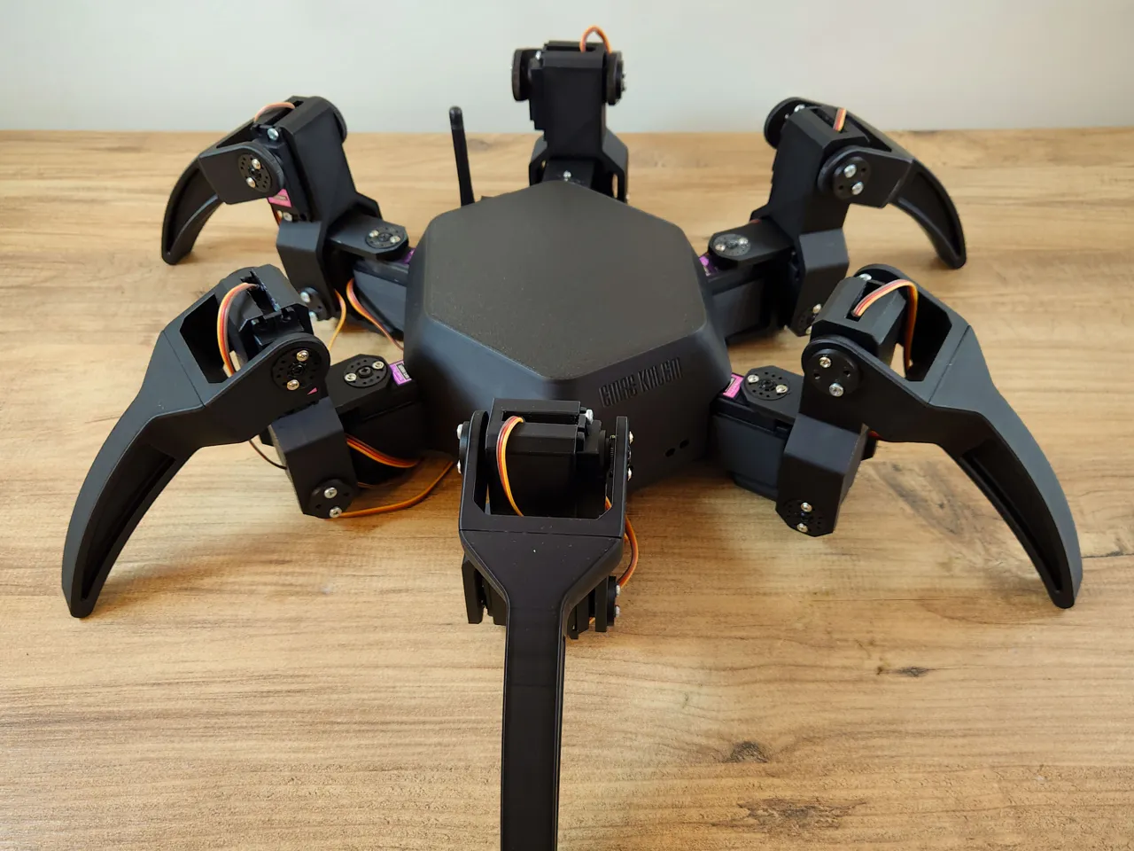 Hexapod Spider Robot with Servo & Arduino view 3
